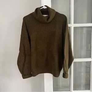 H&M Forrest Green Thick Turtleneck Sweater, Size Large